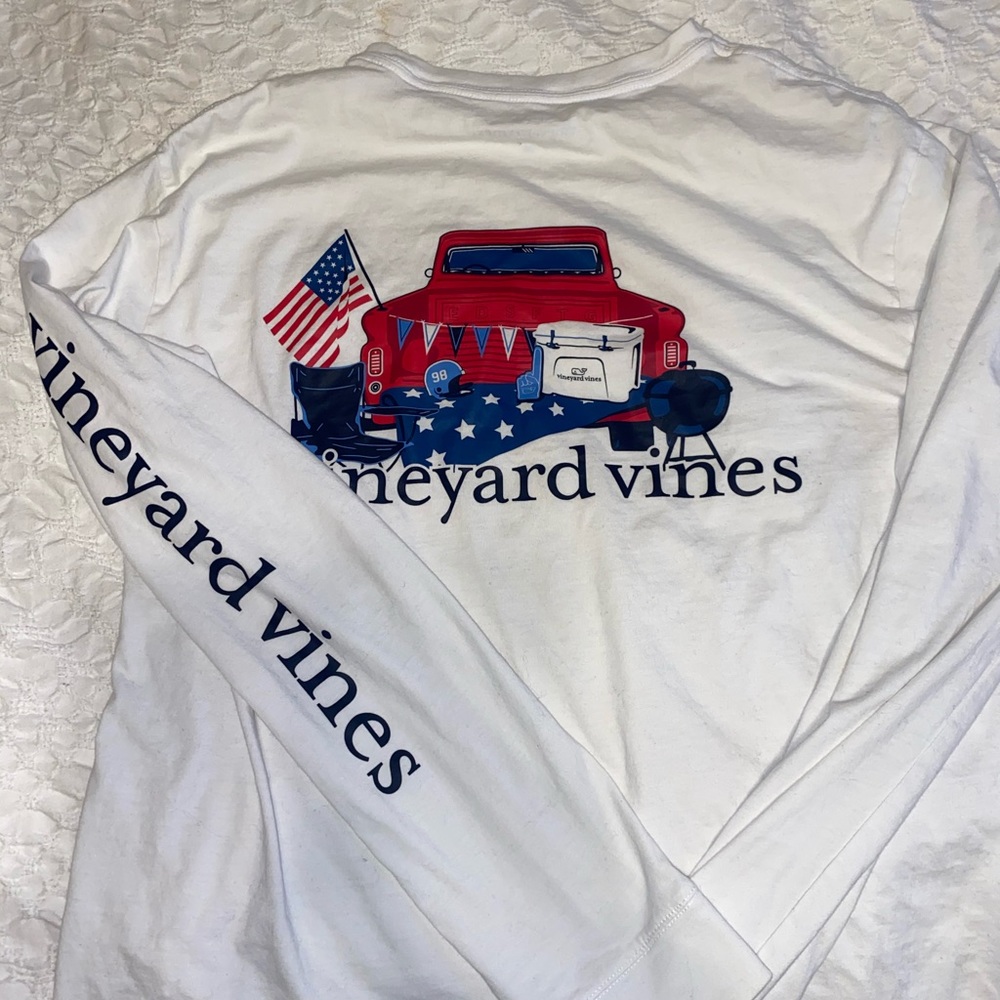 Vineyard vines limited edition Men’s tailgate tee